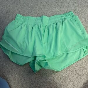Scream, green hot hot 2.5 shorts